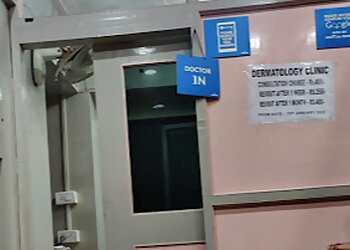 Dr. Yamini Tapadia, MBBS, MD