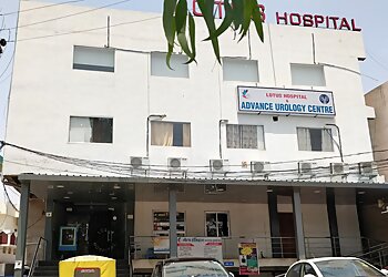 Dr. Yogesh R. Barapatre, MBBS, MS, M.Ch - LOTUS HOSPITAL AND ADVANCE UROLOGY CENTRE