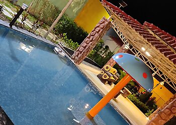 Dreamland Pool and Cafe