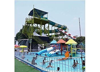 Drizzling Land Water and Amusement Park