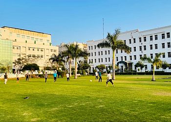 FH Medical College