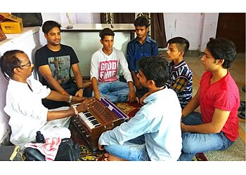 Farishtaa Guitar Classes