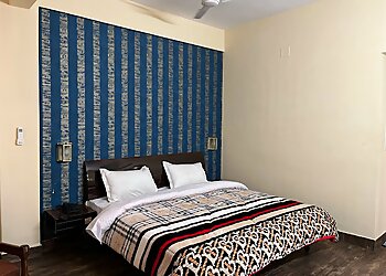 Gautam Hotel Varanasi