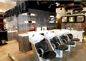 3 Best Beauty Parlours in New Delhi, DL - ThreeBestRated