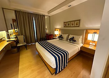 Golden Tulip Vasundhara