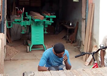Goldi Carpenter & Wood Works