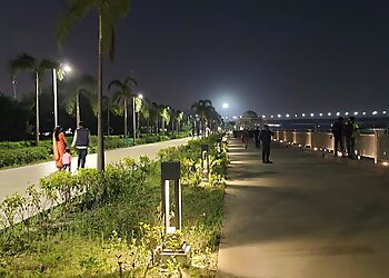 Gomti Riverfront Park