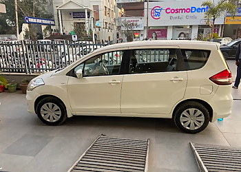 Goswami Taxi Aligarh