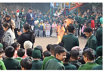 Green Apple Public School