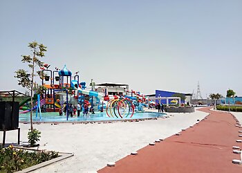 Green Leaf Water World