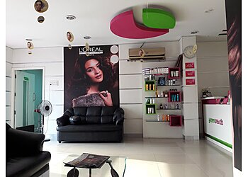 Green Trends Unisex Hair & Style Salon