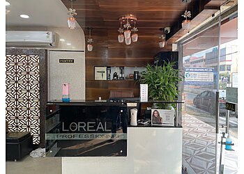 Hair Dot Com, Salon & Academy