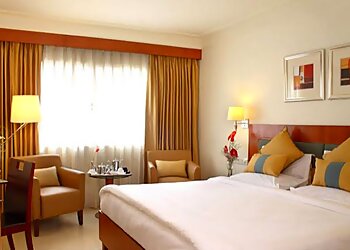 Hampshire Plaza Hotel