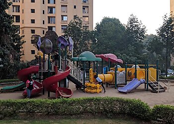 Thane Public Parks Hiranandani joggers Park image 1