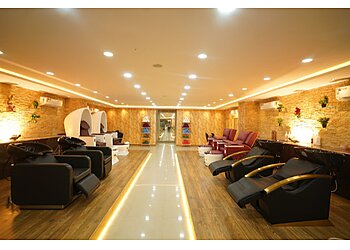 3 Best Beauty Parlours in Visakhapatnam - Expert Recommendations