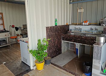 Homstel Luxurious Girls PG