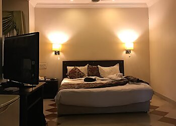 Hotel Ashish International