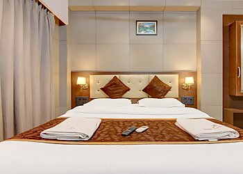 Hotel Leela Residency