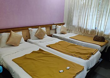 Hotel New Uday Bhuvan