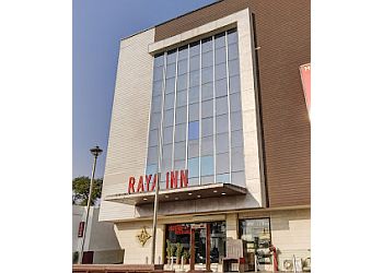 Hotel Raya Inn