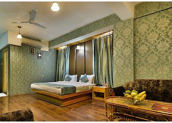 best 3 star premium hotels in srinagar