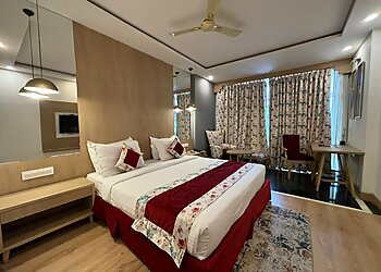 Hotel Tuli International