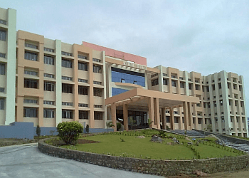 3 Best Engineering Colleges in Hyderabad - Expert Recommendations