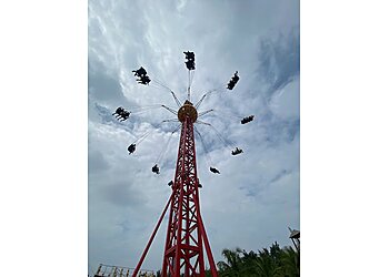 Jollywood Studios & Adventures