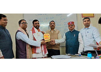 Jyotishacharya Rajkishor Tiwari - GANAPATI JYOTISH SODH SADAN