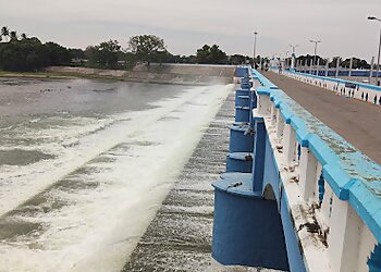 Kallanai Dam