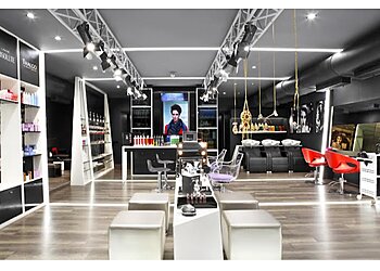 Gurugram Beauty Parlours Lakme Salon image 1