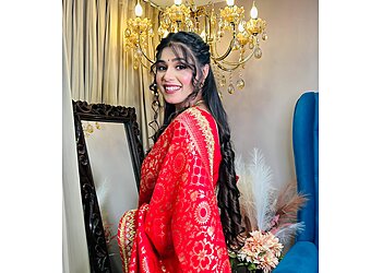 Lakme Salon Dakbanglow