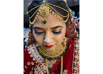 Lakme Salon - NAPIER TOWN