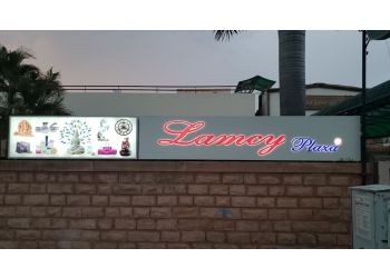 Lamcy Plaza