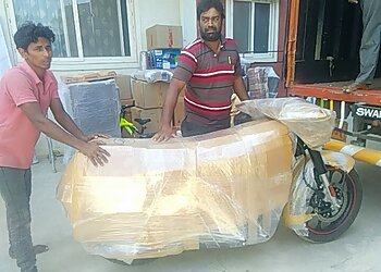 Lead Packers and Movers