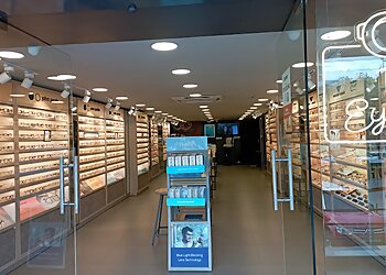 Lenskart Race Course Road