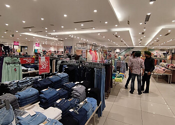 3 Best Clothing Stores in Amritsar - Expert Recommendations