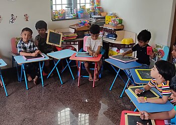 Little Eyes Montessori School & Day Care