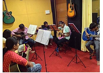 Madhur Guitar Classes and Recording Studio