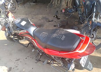 Bareilly Bike Repair Shops Malik service center image 1