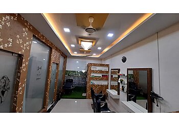 Mansi Beauty Salon & Makeup Studio