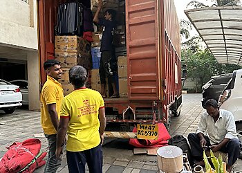 Max Packers and Movers