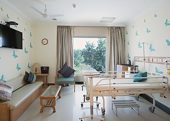 Max Super Speciality Hospital