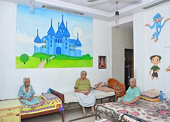 Maze Ghar Vrudhashram Old Age Home Care Centre