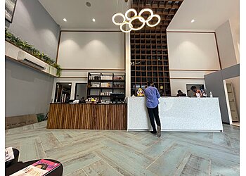 Meenakshi's Salons and Academy