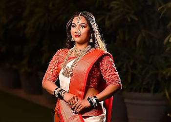 Mirror Salon & Academy Mirror Salon & Academy