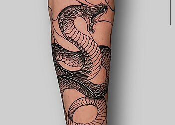 Mirror Tattoo Studio