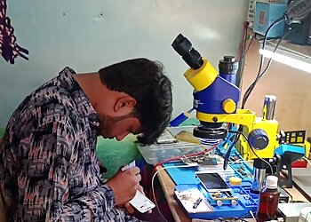 Mobile Plaza Service Center