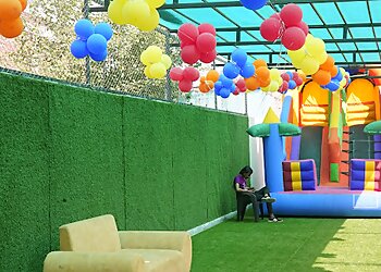 Modern Montessori International