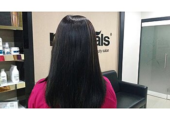 Naturals Salon Solapur